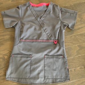 Carhartt scrub top